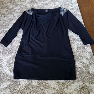 White house black market black tunic  xxs